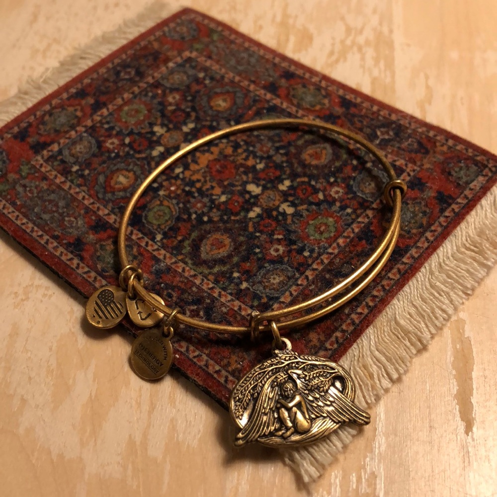 *RARE* 2015 Alex and Ani Guardian of Healing